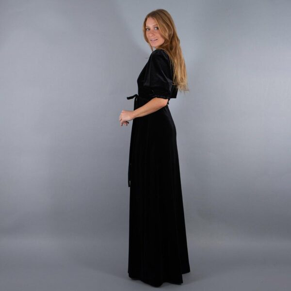 Vestido Largo Sevilla Negro Terciopelo Mangas Maria Paskaro - Imagen 2