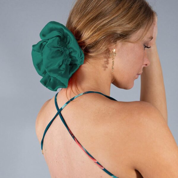 Scrunchie Collet Camelia L Verde Botella Seda Maria Paskaro