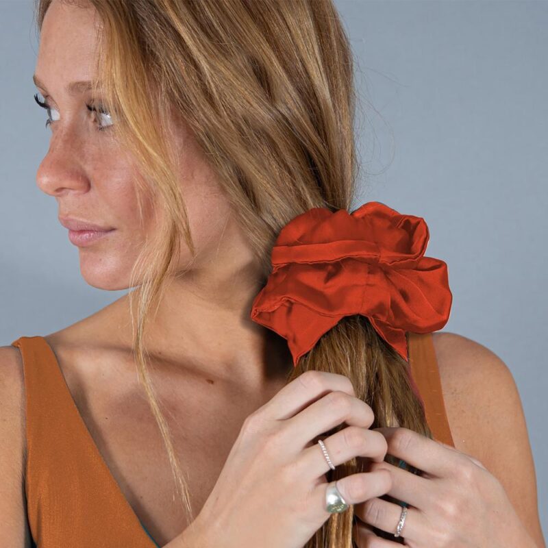 Scrunchie Collet Camelia L Terracota Seda Maria Paskaro