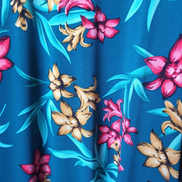 Falda Larga Bristol Turquesa Flores Coral Lycra Maria Paskaro - Imagen 4