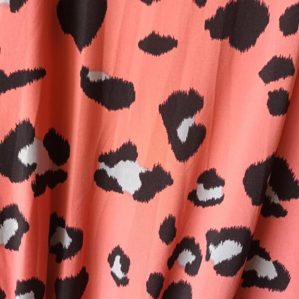Falda Larga Bristol Rosa Animal Lycra Maria Paskaro - Imagen 4