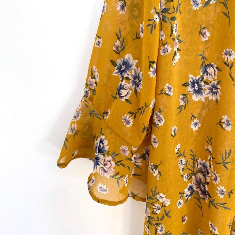 Tapado Kimono Largo Vuelos Mostaza Flores Chiffon Maria Paskaro