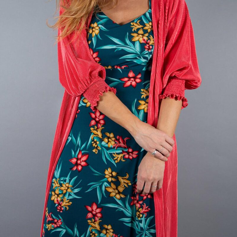 Tapado Kimono Largo Santini Coral Plisado Maria Paskaro