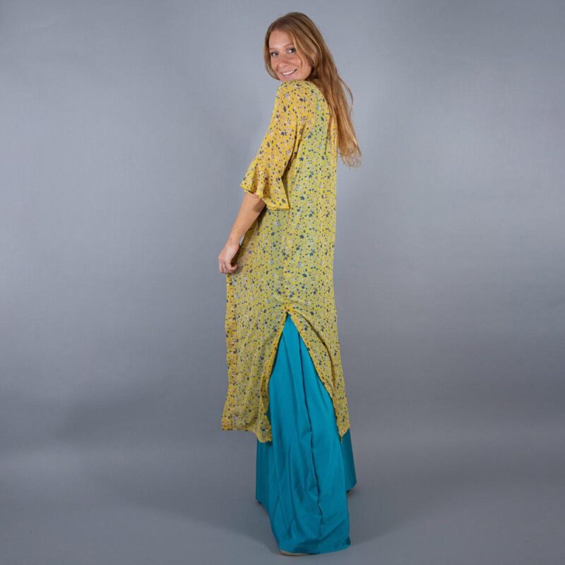 Tapado Kimono Largo Vuelos Amarillo Flores Chiffon Maria Paskaro