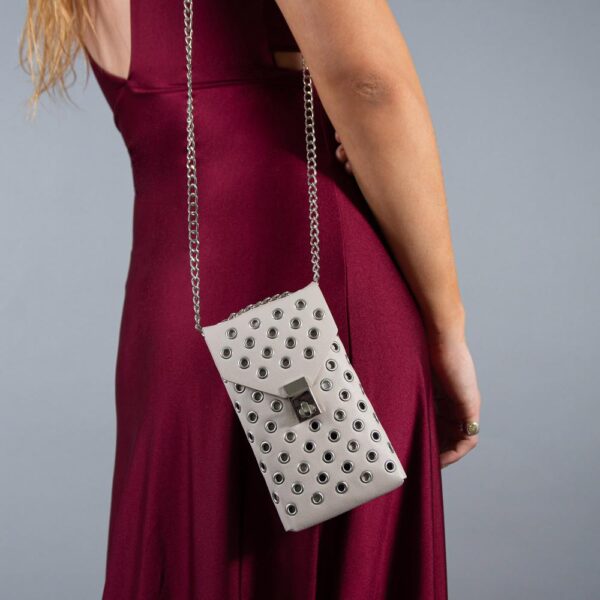 Cartera Amadora Gris Ojetillos Plata Maria Paskaro