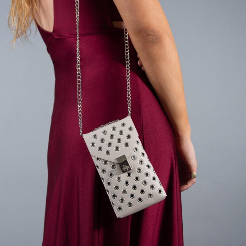 Cartera Amadora Gris Ojetillos Plata Maria Paskaro