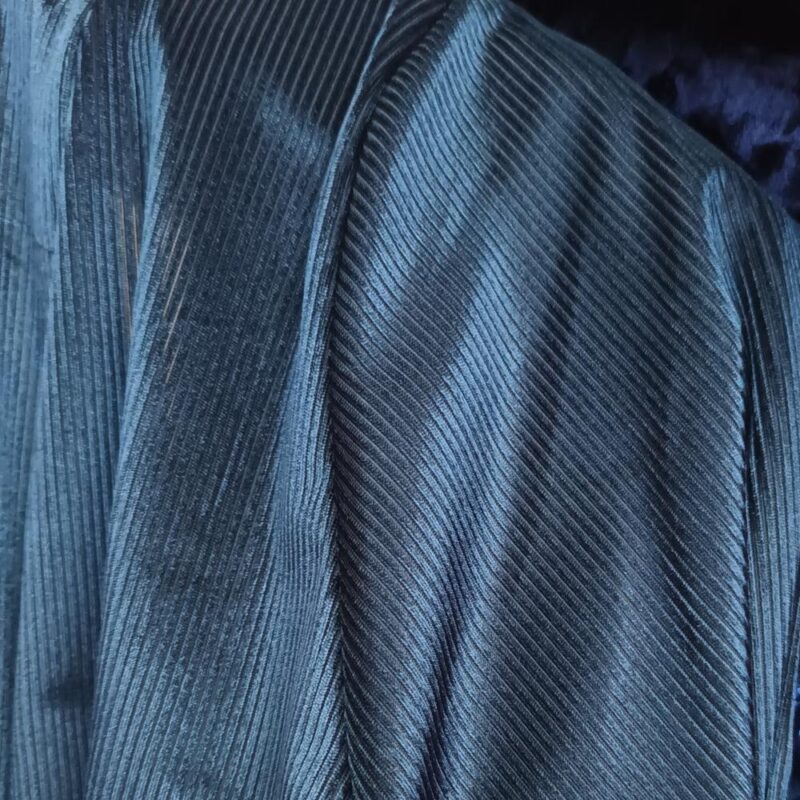 Tapado Kimono Largo Verona Azul Lineas Terciopelo Maria Paskaro