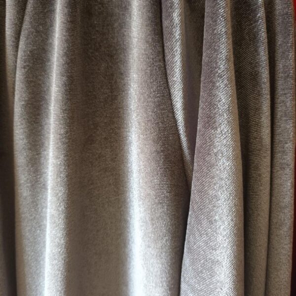 Tapado Kimono Largo Verona Gris Terciopelo Maria Paskaro - Imagen 4