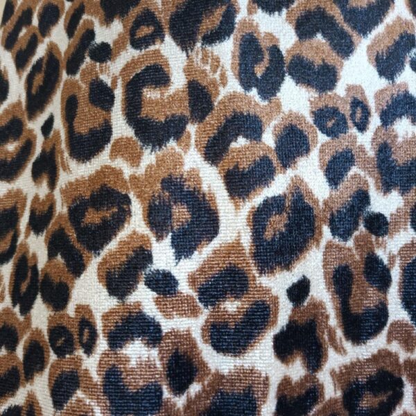 Tapado Kimono Largo Verona Animal Print Terciopelo Maria Paskaro - Imagen 4