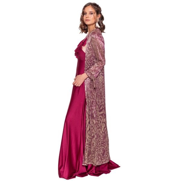 Tapado Kimono Largo Verona Animal Lila Plisado Transparente Maria Paskaro - Imagen 2