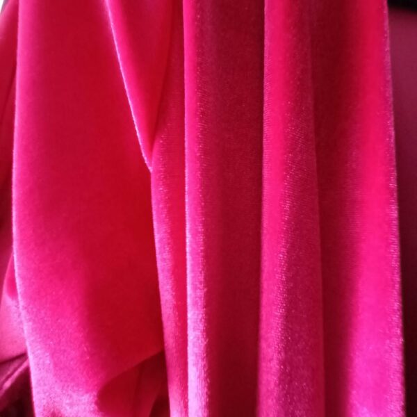 Tapado Kimono Corto Dublin Fucsia Terciopelo Maria Paskaro - Imagen 2