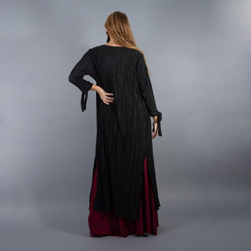 Tapado Kimono Largo Verona Negro Plisado Maria Paskaro