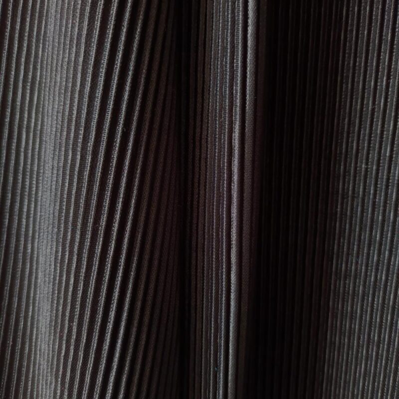 Tapado Kimono Largo Santini Negro Plisado Maria Paskaro