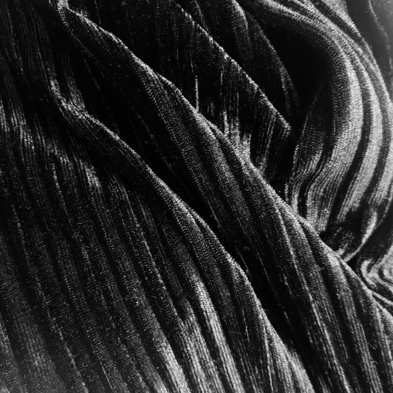 Tapado Kimono Largo Verona Negro Lineas Terciopelo Maria Paskaro