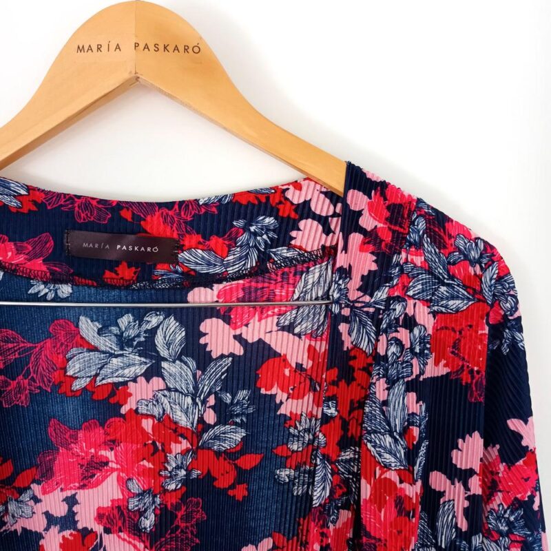 Tapado Kimono Largo Verona Azul Flores Plisado Maria Paskaro