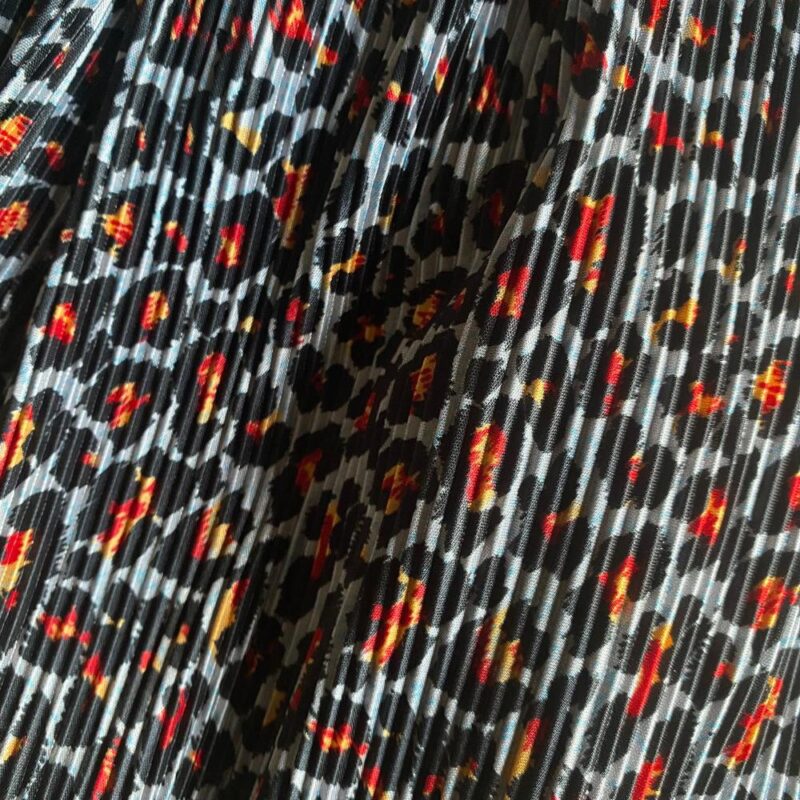 Tapado Kimono Largo Verona Animal Rojo Plisado Maria Paskaro