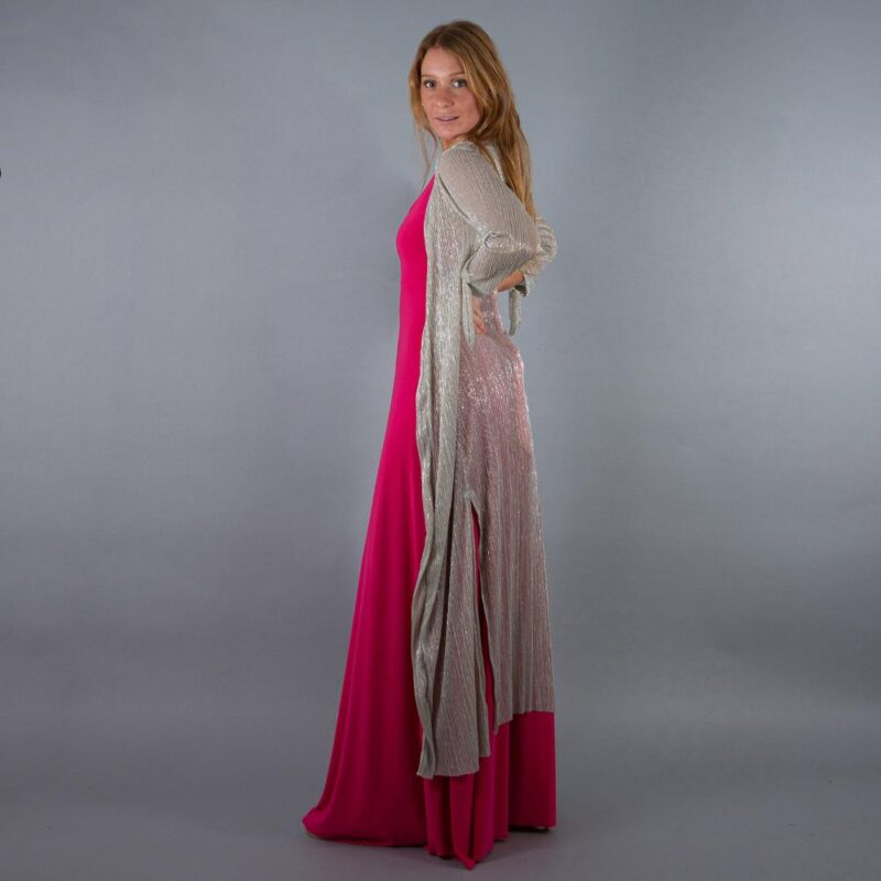 Tapado Kimono Largo Verona Plateado Plisado Transparente Metalizado Maria Paskaro