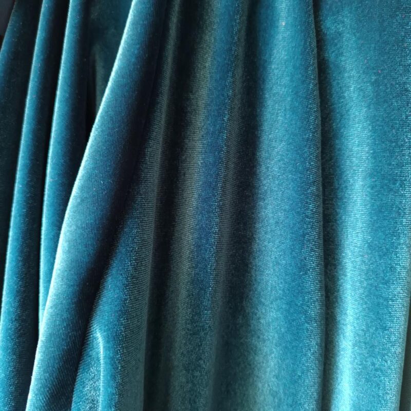 Tapado Kimono Largo Verona Turquesa Terciopelo Bordado Maria Paskaro