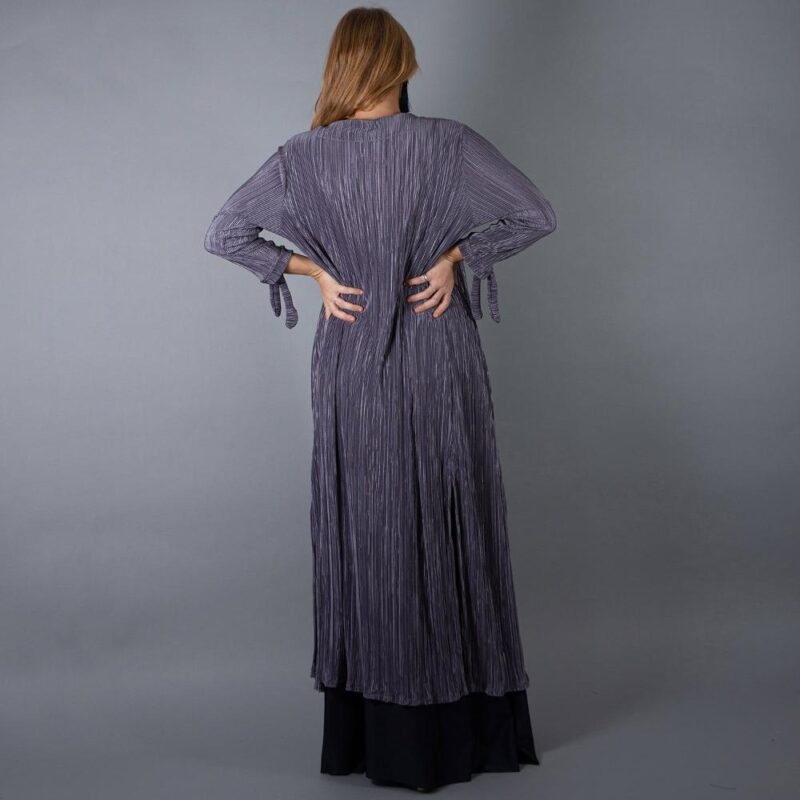 Tapado Kimono Largo Verona Gris Plisado Maria Paskaro