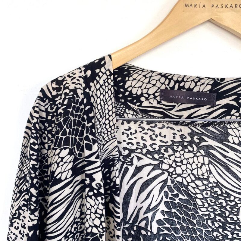 Tapado Kimono Largo Verona Negro Animal Viscosa Maria Paskaro