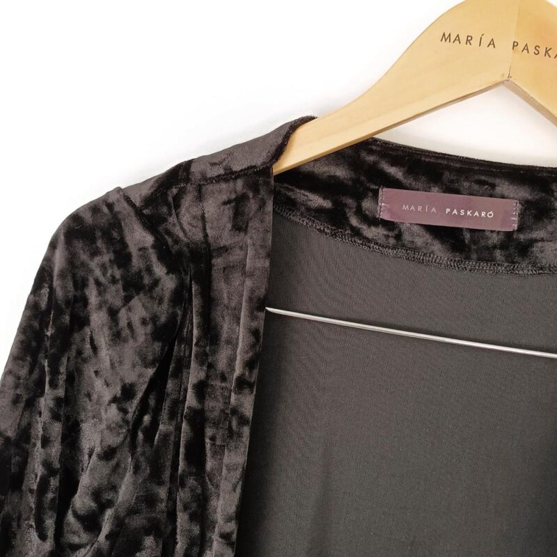 Tapado Kimono Corto Turin Negro Terciopelo Jaspeado Maria Paskaro
