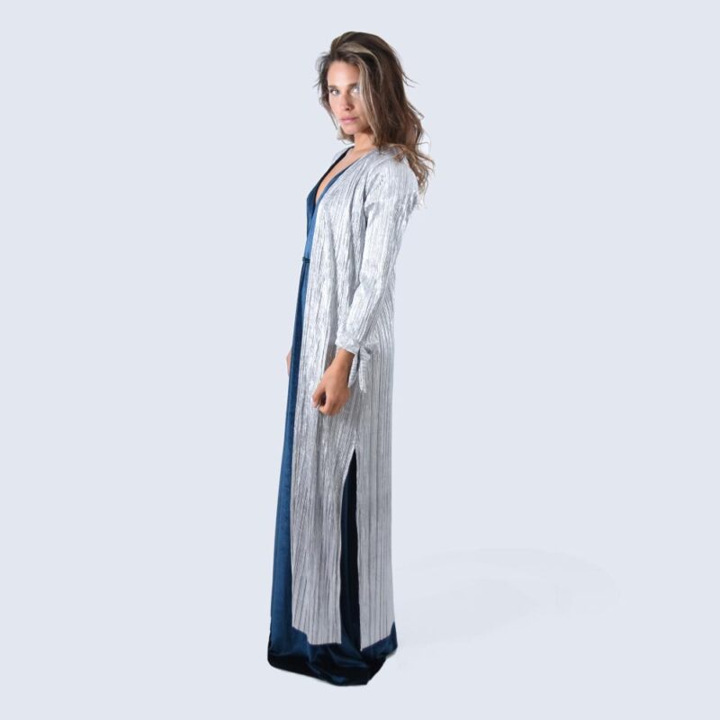 Tapado Kimono Largo Verona Plateado Brillante Metalizado Maria Paskaro