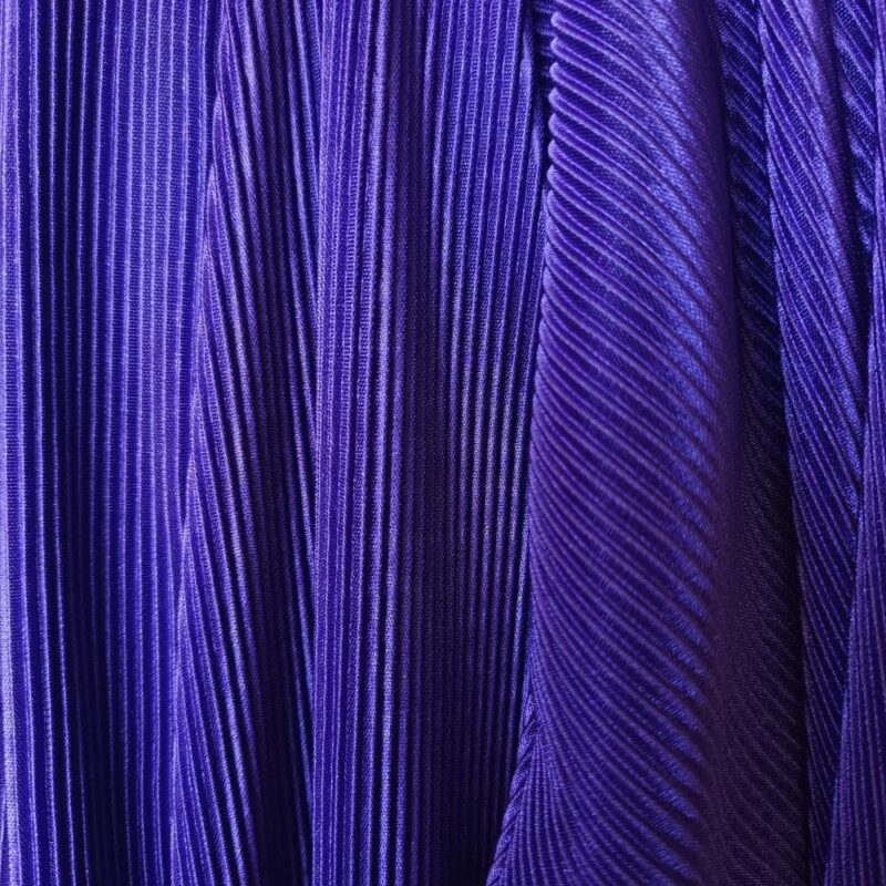 Tapado Kimono Largo Verona Morado Plisado Maria Paskaro