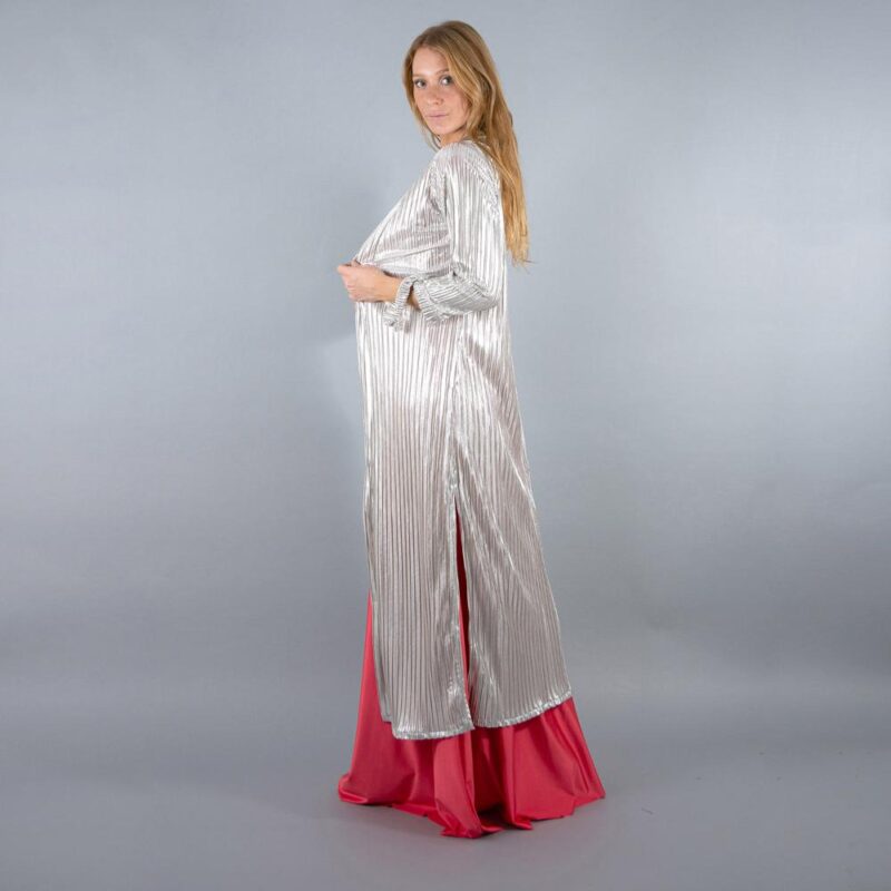 Tapado Kimono Largo Verona Champagne Plisado Metalizado Maria Paskaro
