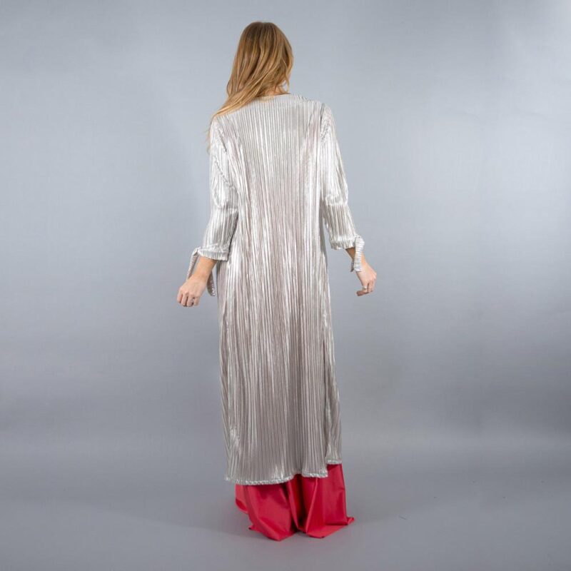 Tapado Kimono Largo Verona Champagne Plisado Metalizado Maria Paskaro