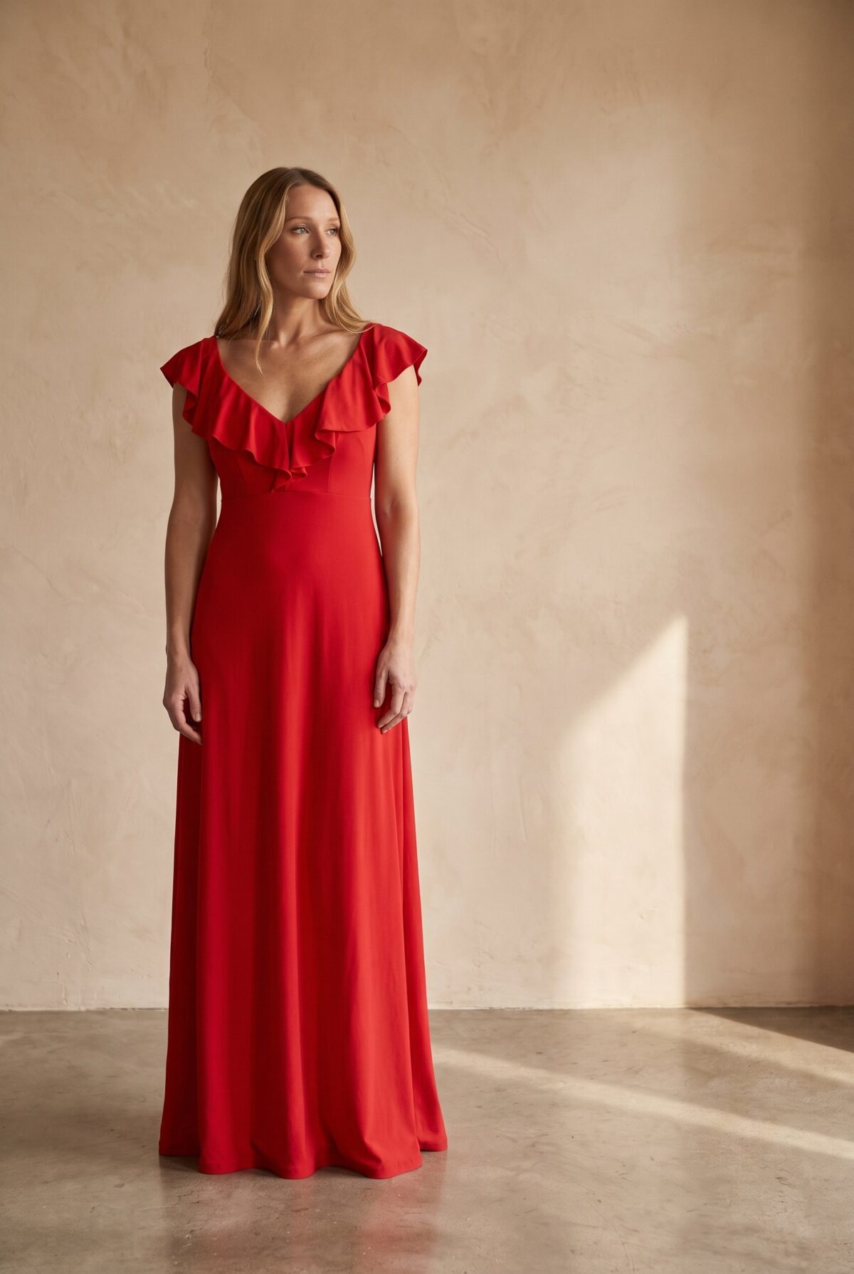 Vestido Largo Marken Rojo Furioso Lycra Vuelo Grande — María Paskaró